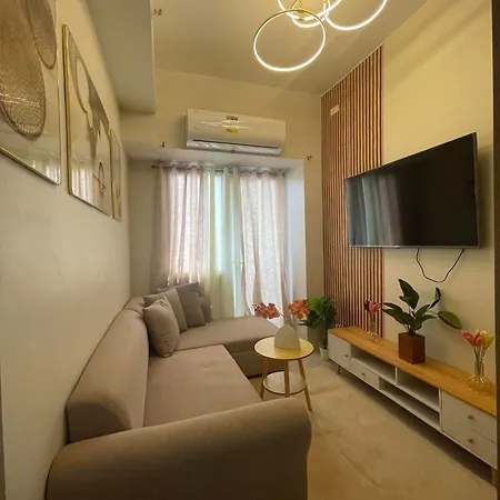 Field Residences King Elite Near Naia Arport